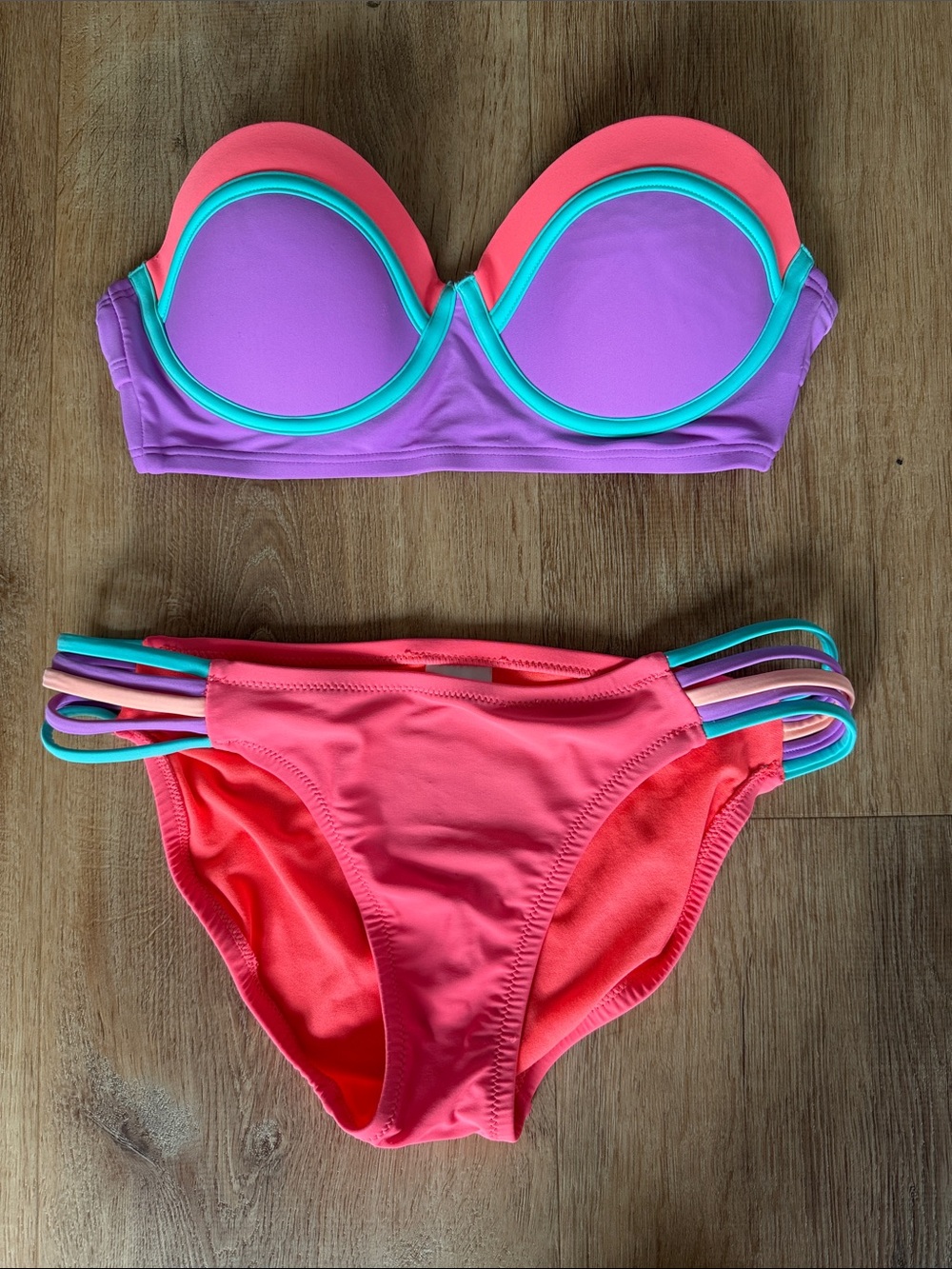 Colorblock Strapless Bikini Set